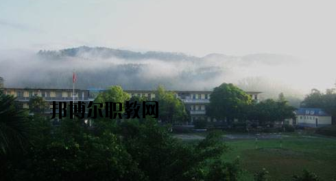 東興中等職業(yè)技術(shù)學(xué)校2020年報(bào)名條件、招生要求、招生對(duì)象 