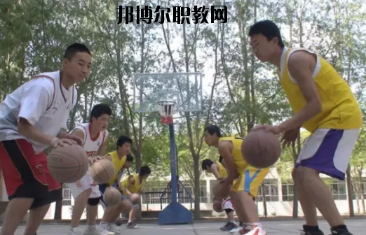 張掖體育運(yùn)動(dòng)學(xué)校2020年學(xué)費(fèi)、收費(fèi)多少