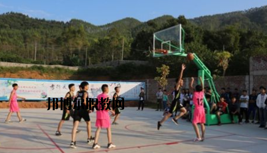 興業(yè)中等職業(yè)技術(shù)學(xué)校2020年報名條件、招生要求、招生對象 