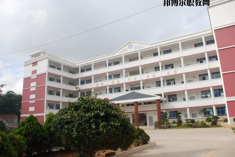 祥云縣職業(yè)高級(jí)中學(xué)2020年報(bào)名條件、招生要求、招生對(duì)象
