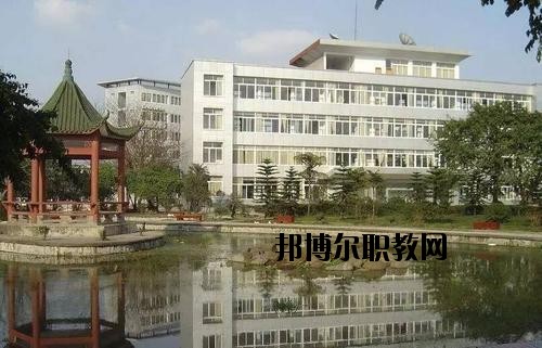 宜賓商業(yè)職業(yè)中等專業(yè)學(xué)校2020年報(bào)名條件、招生要求、招生對(duì)象