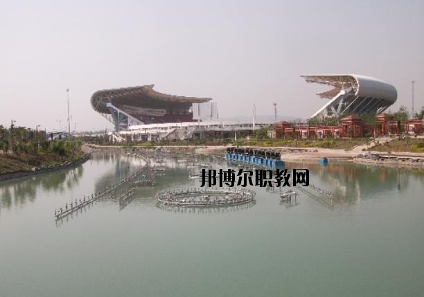 荊門現(xiàn)代學(xué)校2020年報名條件、招生要求、招生對象