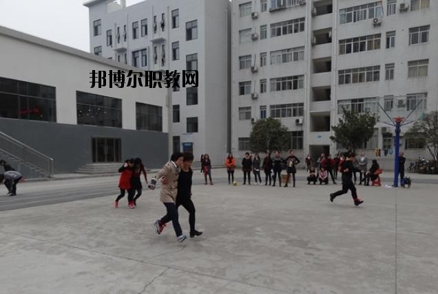 ?？德毥讨行膶W(xué)校怎么樣、好不好