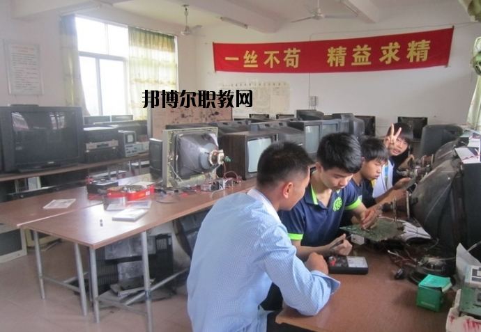 廣東農墾茂名技工學校怎么樣、好不好