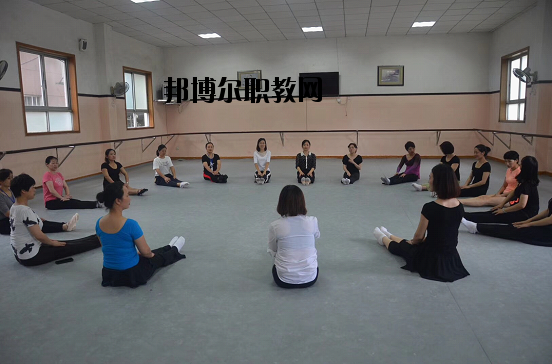 南昌青山湖區(qū)職業(yè)技術(shù)學校2020年報名條件、招生要求、招生對象 