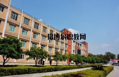 宜賓遠(yuǎn)大職業(yè)技術(shù)學(xué)校2020年報(bào)名條件、招生要求、招生對(duì)象