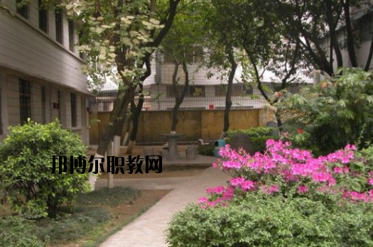 廣州港技工學(xué)校2020年報(bào)名條件、招生要求、招生對象