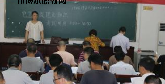 百色右江區(qū)職業(yè)技術(shù)學(xué)校2020年報名條件、招生要求、招生對象