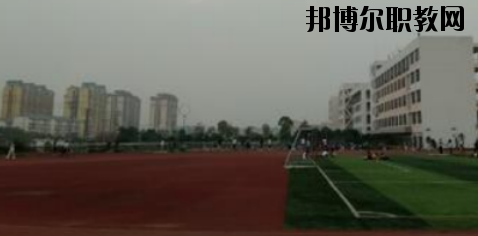 柳州鹿寨職業(yè)教育中心2020年報(bào)名條件、招生要求、招生對象