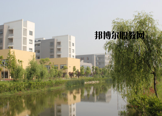 蕪湖師范學(xué)校2020年報名條件、招生要求、招生對象