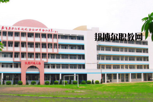 廣東輕工業(yè)技師學(xué)院學(xué)校怎么樣、好不好