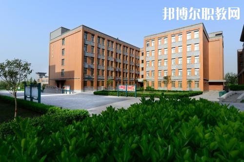 新都衛(wèi)生職業(yè)學(xué)校2020年報(bào)名條件、招生要求、招生對(duì)象