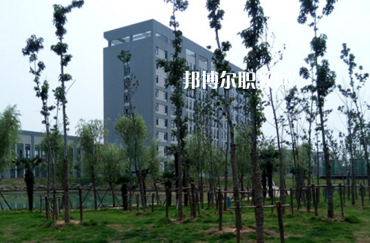 天長(zhǎng)工業(yè)學(xué)校2020年招生辦聯(lián)系電話(huà)