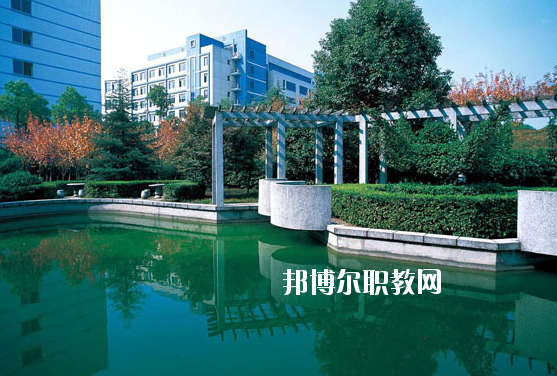 蕪湖地區(qū)衛(wèi)生學(xué)校2020年報(bào)名條件、招生要求、招生對(duì)象