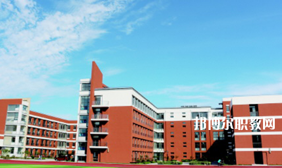 湛江湛港職業(yè)技術(shù)學校怎么樣、好不好