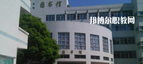 百色市職業(yè)技術(shù)學(xué)校2020年報(bào)名條件、招生要求、招生對(duì)象 