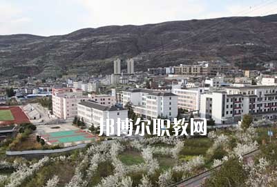 漢源縣職業(yè)高級中學2020年報名條件、招生要求、招生對象