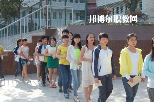 達州職業(yè)高級中學(xué)2020年報名條件、招生要求、招生對象