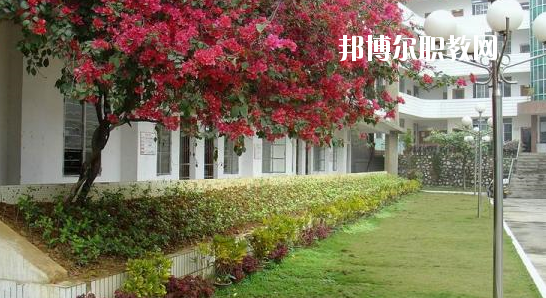 廣西輕工技師學院2020年報名條件、招生要求、招生對象