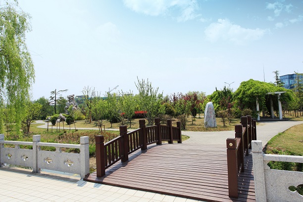 鹽城工業(yè)職業(yè)技術(shù)學(xué)院中專部怎么樣、好不好