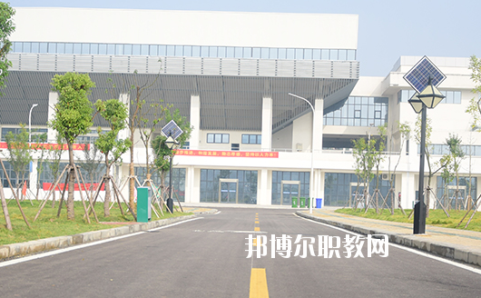 安徽蚌埠技師學(xué)院2020年報(bào)名條件、招生要求、招生對(duì)象