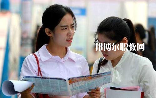四川2020年讀幼師學?？梢钥即髮W嗎