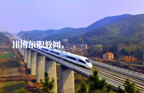 甘肅2021年讀高鐵學?？梢钥即髮W嗎