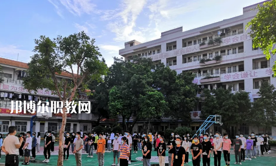 佛山騰飛技工學(xué)校2021年學(xué)費、收費多少