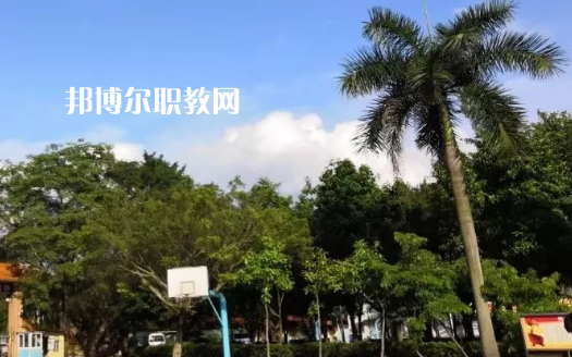 佛山騰飛技工學(xué)校2021年報名條件、招生要求、招生對象
