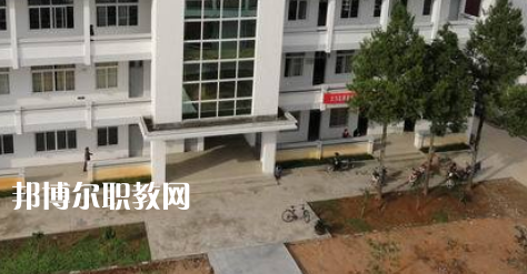 黟縣職業(yè)學校2021年報名條件、招生要求、招生對象 