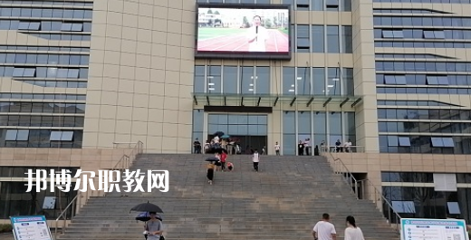 滁州市應用技術(shù)學校2021年宿舍條件 