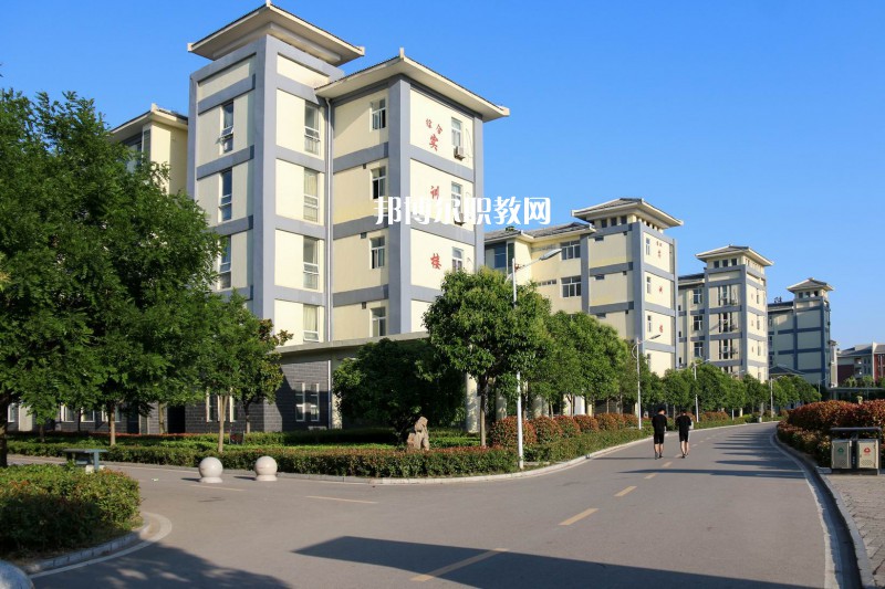 安徽亳州技師學(xué)院2021年報(bào)名條件、招生要求、招生對(duì)象