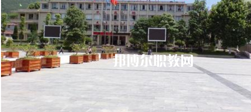 遵義計(jì)算機(jī)學(xué)校2021年報(bào)名條件、招生要求、招生對(duì)象