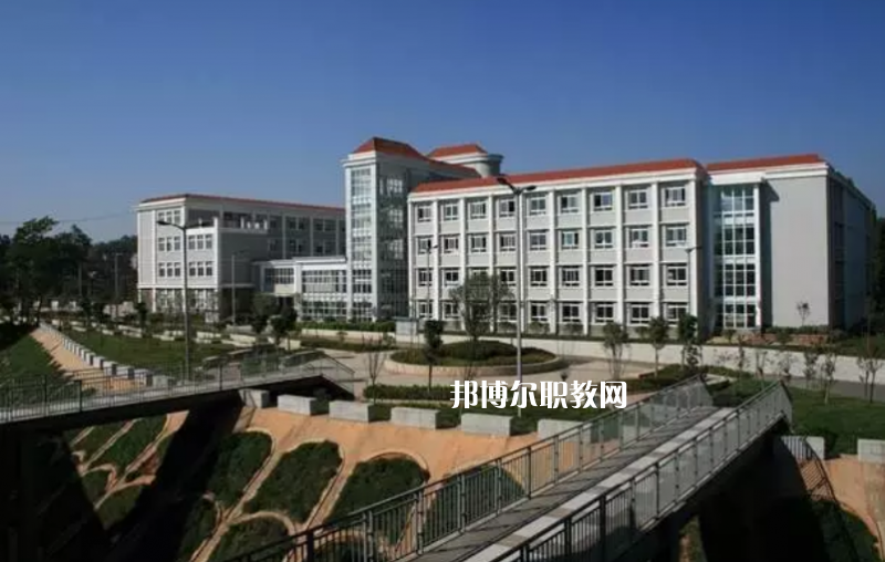 昆明官渡區(qū)職業(yè)高級中學(xué)2021年報(bào)名條件、招生要求、招生對象