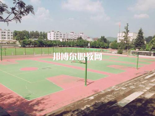 楚雄醫(yī)藥高等專科學(xué)校怎么樣、好不好