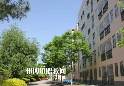 云南曲靖應(yīng)用技術(shù)學(xué)校2021年學(xué)費、收費多少
