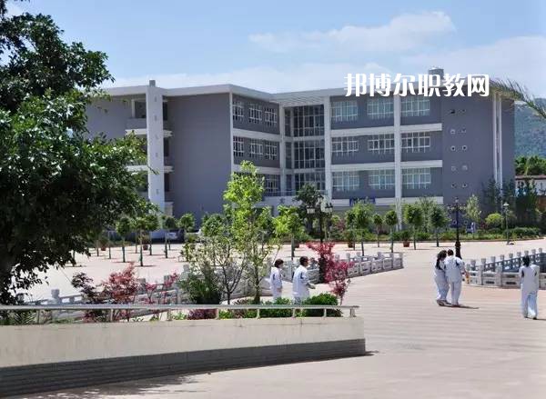 昆明旅游職業(yè)中學(xué)2021年學(xué)費(fèi)、收費(fèi)多少