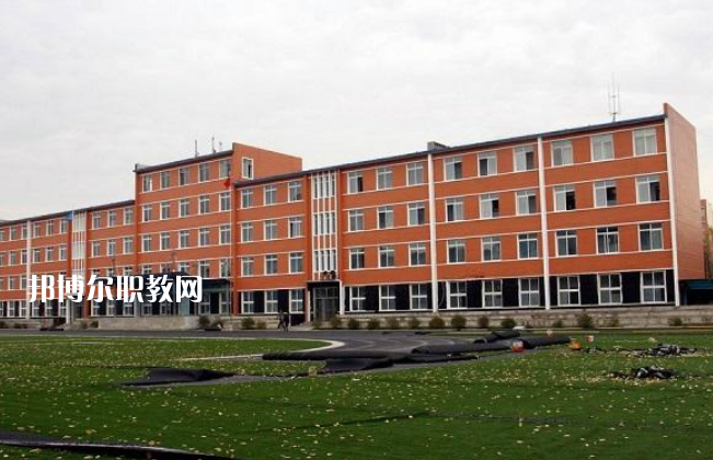 云南楚雄工業(yè)學(xué)校2021年學(xué)費(fèi)、收費(fèi)多少