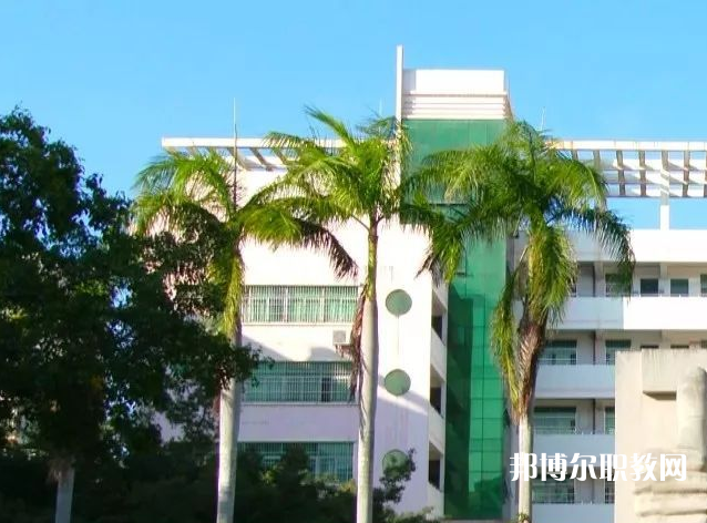 海南農(nóng)墾衛(wèi)生學(xué)校2021年報(bào)名條件、招生要求、招生對(duì)象