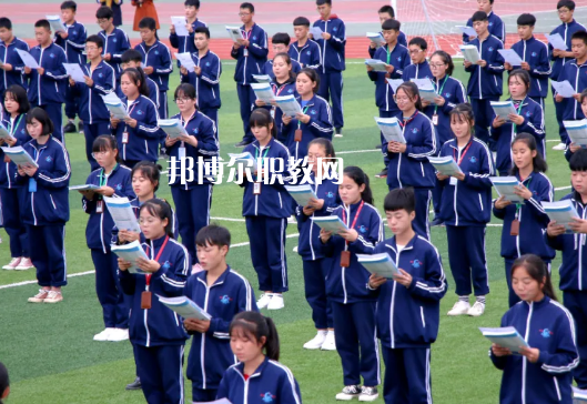 崇信縣職業(yè)教育中心2022年報名條件、招生要求、招生對象 