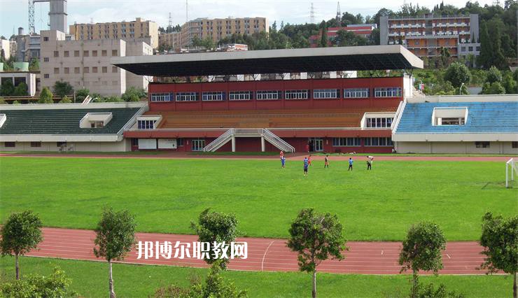 重慶魚嘴職業(yè)高級中學(xué)2022年學(xué)費、收費多少 
