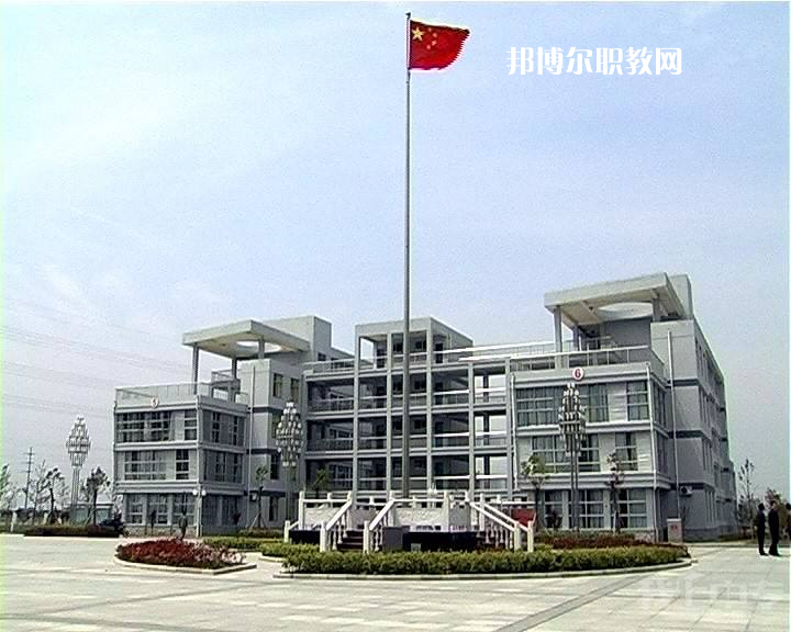 江蘇興化中等專業(yè)學(xué)校2022年報(bào)名條件、招生要求、招生對(duì)象
