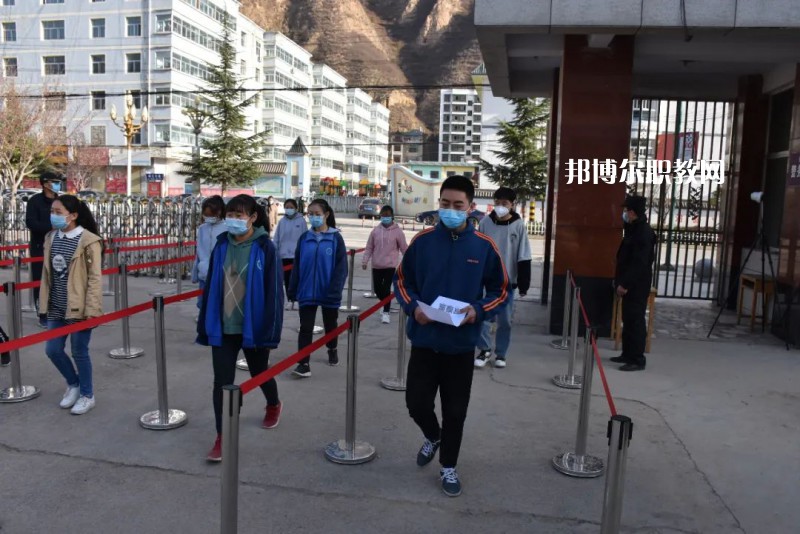 武都職業(yè)中學2022年報名條件、招生要求、招生對象