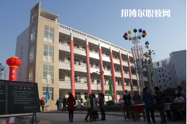 重慶益民技工學(xué)校2022年學(xué)費(fèi)、收費(fèi)多少 
