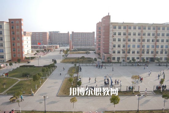重慶合川教師進(jìn)修學(xué)校2022年學(xué)費、收費多少 
