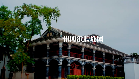 遵義職業(yè)技術(shù)學(xué)校2022年報名條件、招生要求、招生對象