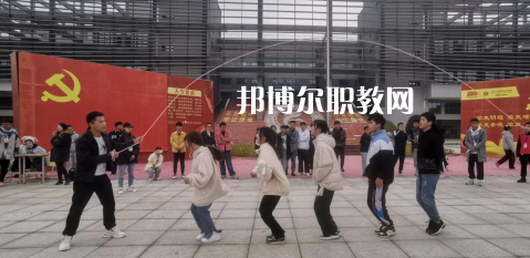 貴陽(yáng)工業(yè)職業(yè)學(xué)校2022年招生辦聯(lián)系電話