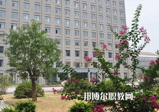 徐州機(jī)電技師學(xué)院2022年報(bào)名條件、招生要求、招生對象