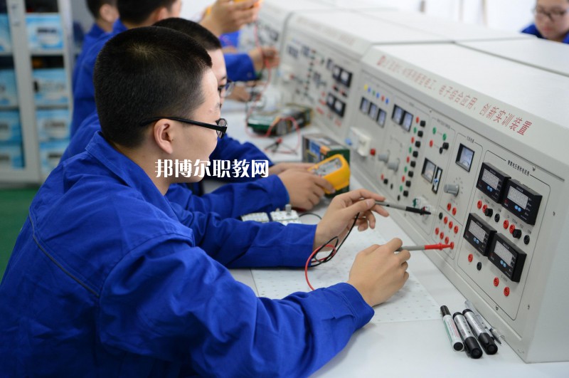 唐山建筑工程學(xué)校2022年報(bào)名條件、招生要求、招生對(duì)象