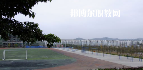 閬中江南高級(jí)職業(yè)中學(xué)怎么樣，好不好